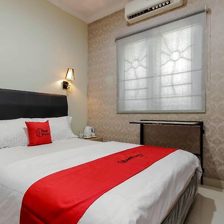 Reddoorz Plus Near Lippo Cikarang Mall Μπεκάσι Εξωτερικό φωτογραφία