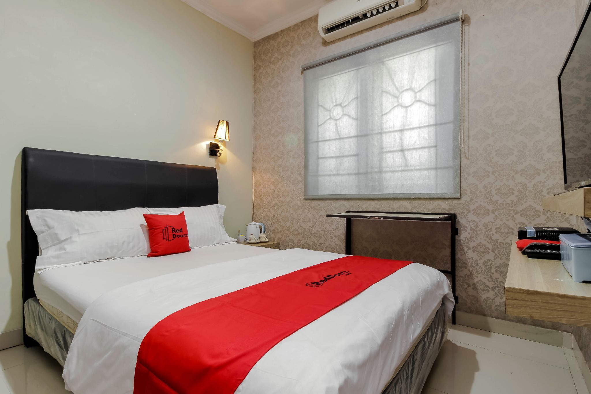 Reddoorz Plus Near Lippo Cikarang Mall Μπεκάσι Εξωτερικό φωτογραφία